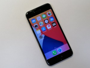 Мобильный телефон iPhone 6s 64gb