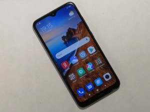 Мобильный телефон  Xiaomi Redmi 8 3/32GB