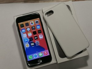 Мобильный телефон iPhone 7 32 GB