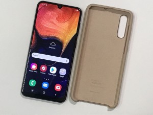 Мобильный телефон Samsung A50 64 GB