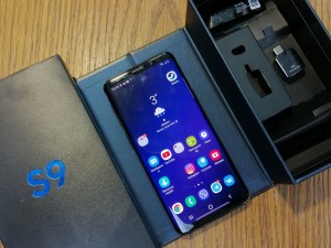 Мобильный телефон Samsung s9 64GB
