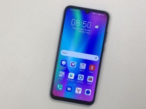 Мобильный телефон Honor 10 lite 3/32 GB