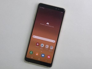 Мобильный телефон Samsung а8+ 32GB