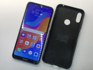 Мобильный телефон Honor 8a 32GB