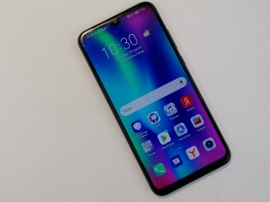 Мобильный телефон Honor 10 lite 3/64GB