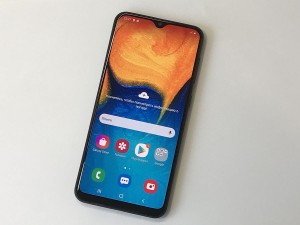 Мобильный телефон Samsung galaxy a20 3/32 GB