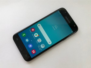 Мобильный телефон Samsung J3 2017 16GB
