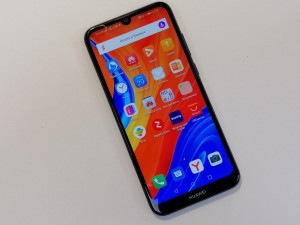 Мобильный телефон Huawei y6s 3/64GB