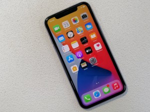 Мобильный телефон iPhone 11 64GB