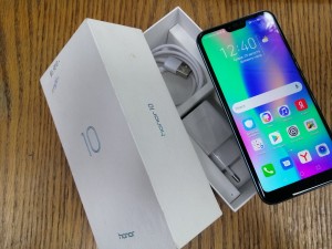 Мобильный телефон Honor 10