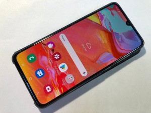 Мобильный телефон Samsung а70 6/128GB