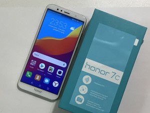 Мобильный телефон Honor 7с
