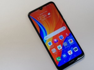 Мобильный телефон Huawei y6s 3/64гб