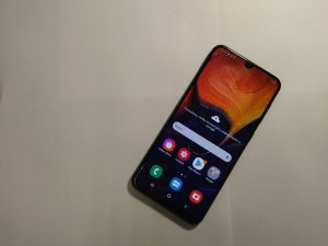 Мобильный телефон Samsung a50 64gb