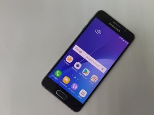 Мобильный телефон Samsung A3 2016