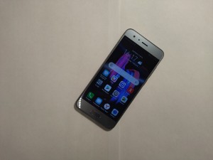 Мобильный телефон Honor 9 4/64GB