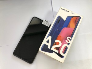 Мобильный телефон Samsung A20s 3/32GB