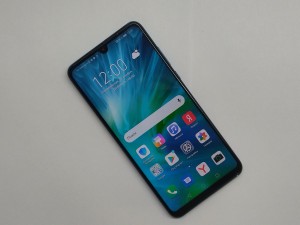 Мобильный телефон Honor 20 lite 
