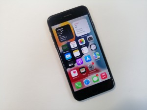 Мобильный телефон iPhone 7 128гб