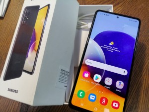 Мобильный телефон Samsung a72 8/256