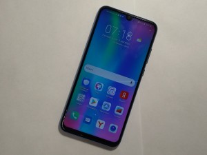 Мобильный телефон Honor 10 lite 3/64гб
