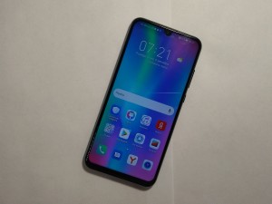 Мобильный телефон Honor 10 lite 3/32gb