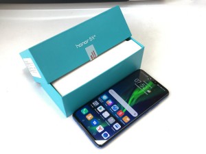 Мобильный телефон Honor 8x 4/64GB