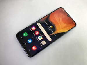 Мобильный телефон Samsung A50