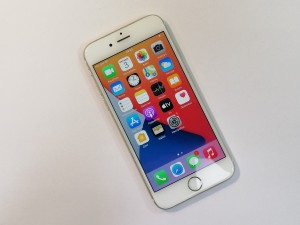 Мобильный телефон iPhone 6S 64gb