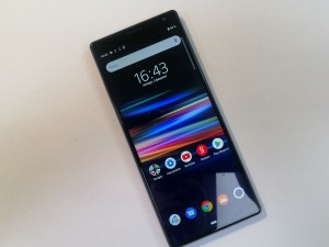 Мобильный телефон Sony Xperia 10 plus