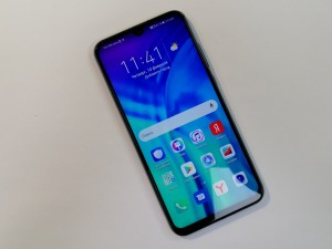 Мобильный телефон Honor 10i