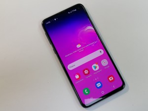 Мобильный телефон Samsung S10e