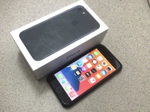 Мобильный телефон iPhone 7 32GB