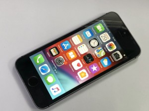 Мобильный телефон iPhone 5s