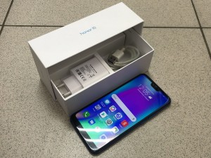 Мобильный телефон Honor 10 4/128GB