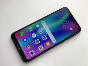 Мобильный телефон Honor 8c 4/32GB