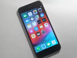 Мобильный телефон iPhone 6 32GB
