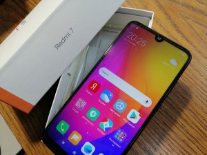 Мобильный телефон Xiaomi 7 32\3
