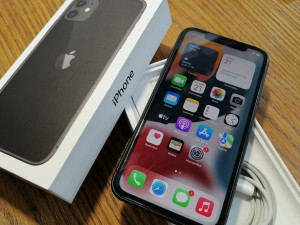 Мобильный телефон iPhone 11 128gb