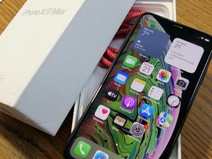 Мобильный телефон iPhone XS max 256гб