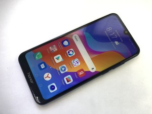 Мобильный телефон Honor 8a