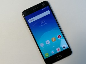 Мобильный телефон ZTE Blade V8