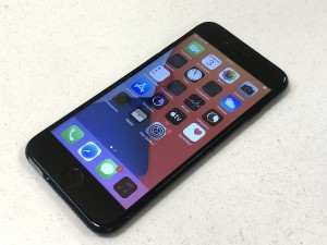 Мобильный телефон iPhone 7 32GB