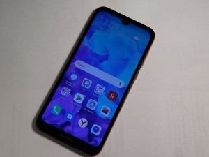 Мобильный телефон Huawei y5 2019