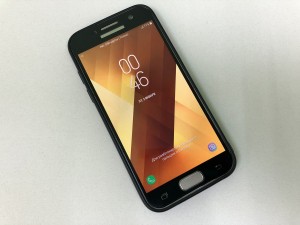 Мобильный телефон Samsung A3 2017