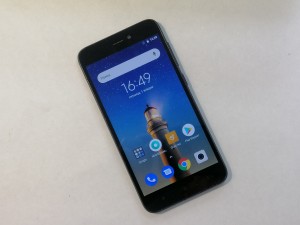 Мобильный телефон Xiaomi Redmi Go