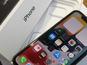Мобильный телефон iPhone 11 64gb