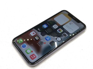 Мобильный телефон iPhone 11 64GB