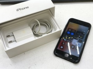 Мобильный телефон iPhone 7 32GB