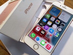 Мобильный телефон iPhone 7 32gb